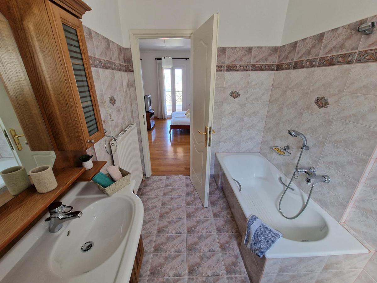Villa Liana : Luxury Villa With Fantastic Sea View, Near Airport Pórto Ráfti Extérieur photo